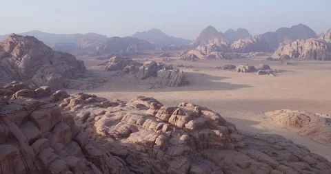 Wadi Rum Drone DJI 4K - Burrah canyon Vídeo Stock 90290814