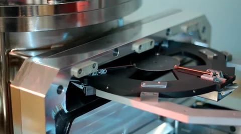 Wafer bonder microelectronic equipment in work 库存影片 42057692