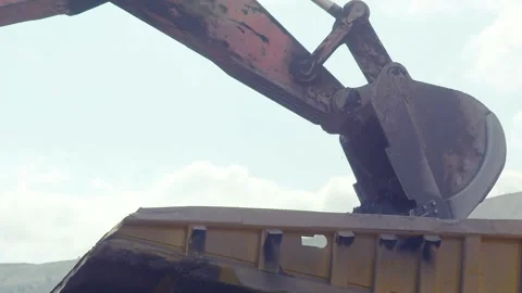 Wagons with coal being transported with train rail in 4k HD Vídeos de archivo 334651640