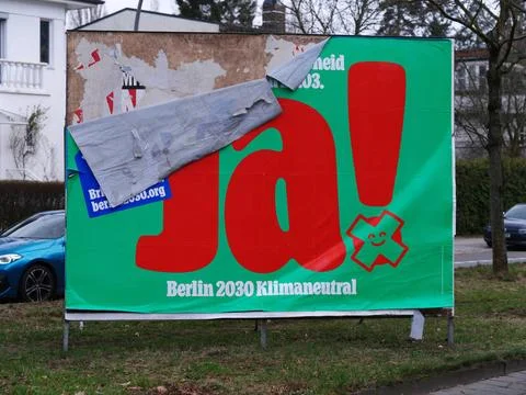 Wahlplakat in Berlin GER, Berlin, 20230320, beschädigtes Wahlplakat , Berl.. Stock Photos