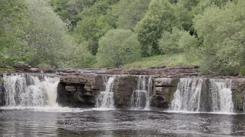Wain Wath Force, River Swale, Yorkshire Dales National Park, England, UK 스톡 동영상 311756560