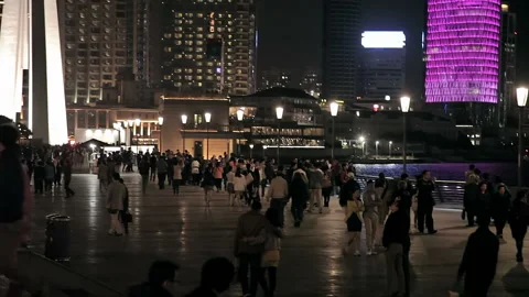 Waitan embankment of Shanghai Stockbeeldmateriaal 92006489
