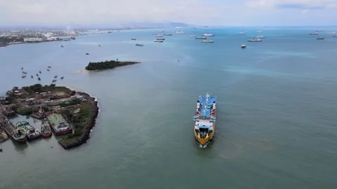 Waiting for Ferry Arrival 스톡 동영상 148303978