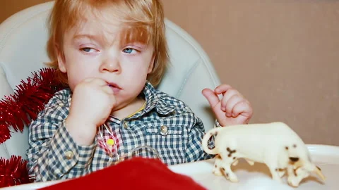Waiting for the holiday Stock Footage 144819811