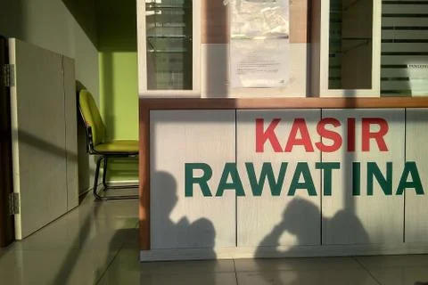 Waiting for the queue at the clinic Stockfoto's