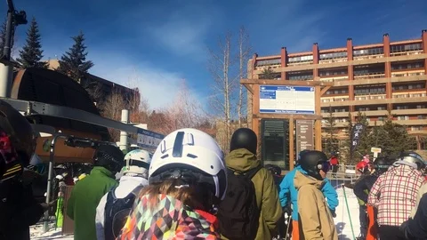 Waiting at Ski lift Stockbeeldmateriaal 84711234