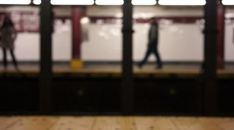 Waiting for the subway Video stock 33309657