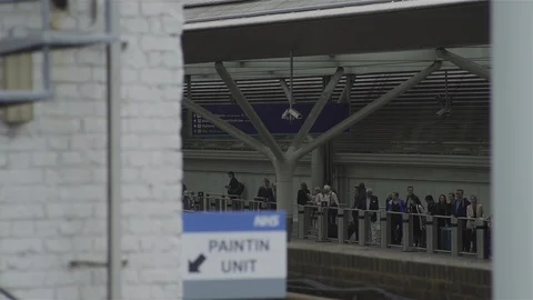 Waiting for train on taxi. Stock-Footage 93209549