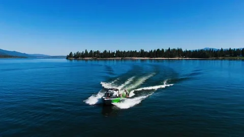 Wake Boarder- Playing in wake Video stock 141080135