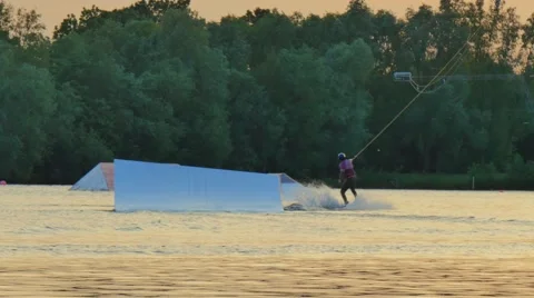 Wake boarding in the lake Video stock 51115934