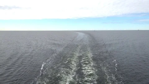 Wake trail in the background of blue sky 動画素材 110305068