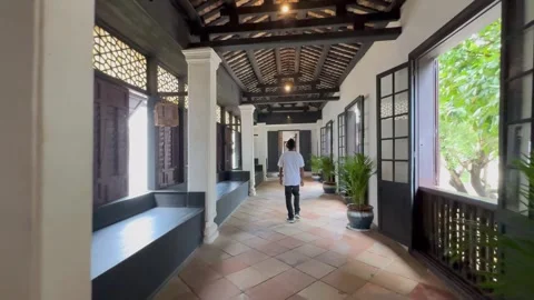 Waking through an old Mandarin house Stock Footage 273188530