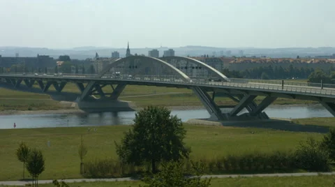 Waldschloesschenbruecke, Dresden Stockbeeldmateriaal 65021526