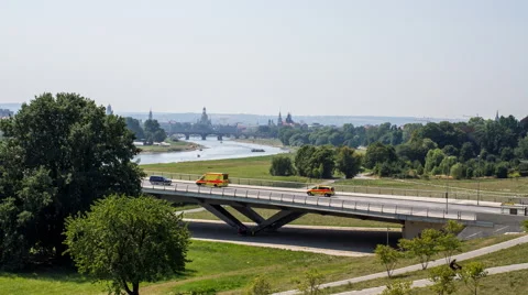 Waldschloesschenbruecke, Dresden, time lapse Stockbeeldmateriaal 65018768