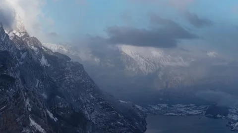 Walensee Lake Walen bottom of Churfirsten Mountain Range St. Gallen 库存影片 335233443