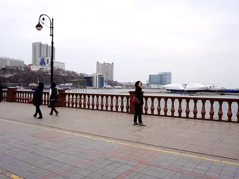 Walk along the waterfront Vídeo Stock 74645958