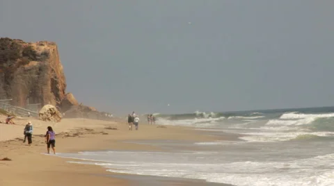 WALK ON THE BEACH Video stock 5647043