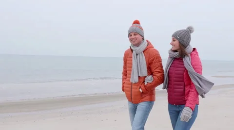 Walk on the beach simply walking Video stock 62707325