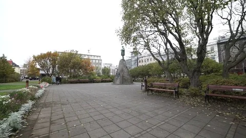 Walk in city park Video stock 78267611