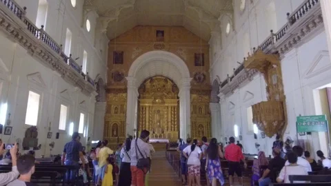 Walk inside the Basilica of Bom Jesus in Old Goa Stock Footage 88131693