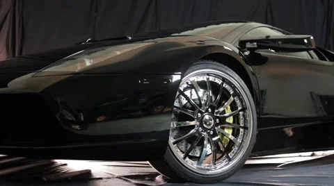 Walk up to Lamborghini 스톡 동영상 1124983