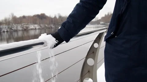 A walk in the park in winter. Stock Footage 221852288