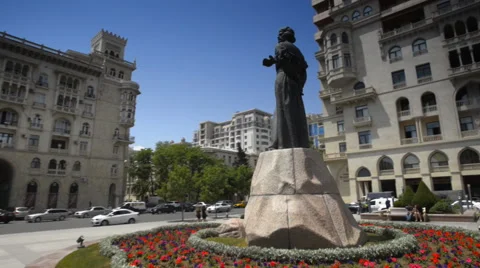 Walk through the beautiful park Video stock 63067625