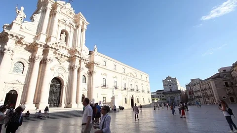 Walkin in Syracuse, Sicily Stock Footage 81148540