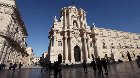 Walkin in Syracuse, Sicily Stock Footage 81148614