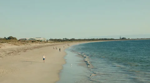 Walking Along Coogee Beach in Perth, Western Australia Vídeos de archivo 41781063