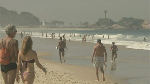 Walking along Ipanema beach Stock-Footage 35291250