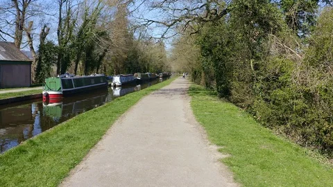 Walking along the path by the Pontcysyllte Aqueduct and Llangollen Canal Video stock 105856479