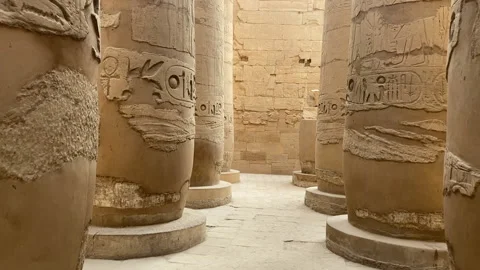 Walking among the columns inside the Karnak Temple, in Luxor Stock Footage 203822432
