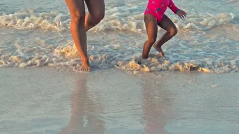 Walking on the beach  스톡 동영상 150285448