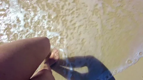 Walking on the beach  스톡 동영상 150285978