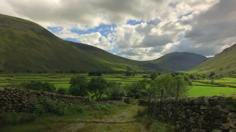 Walking in the British Lake District. Vídeo Stock 79262226
