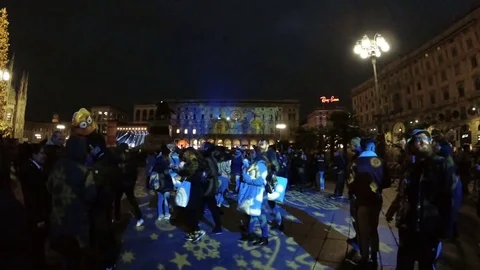 Walking in the center of Milan, with a view of the traffic Stock Footage 84307205