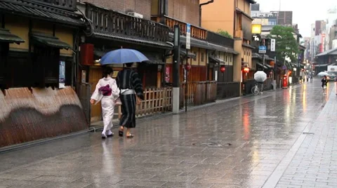 Walking couple in Kyoto. Stock Footage 7765456