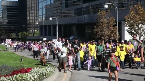 Walking crowd 3 库存影片 8982114