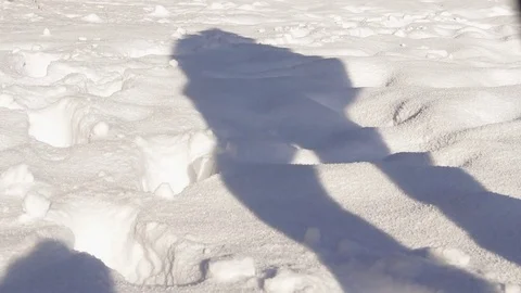 Walking in deep snow 動画素材 71483724