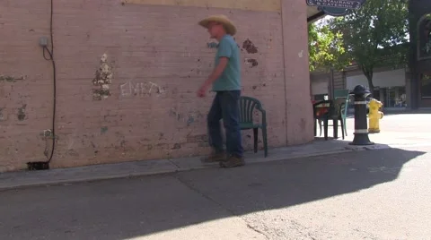 Walking down the alley Video stock 42535463
