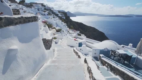 Walking down the stairs of Oia, Santorini. Stock Footage 142494314
