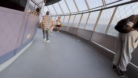 Walking first person view around Skylon Tower observation deck Vidéo 302579237