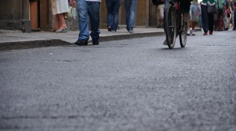 Walking in Florence (10 of 13) Stock Footage 32197781
