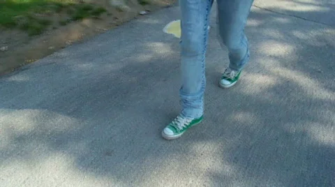 Walking 스톡 동영상 509346