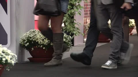 Walking Видео 8958974