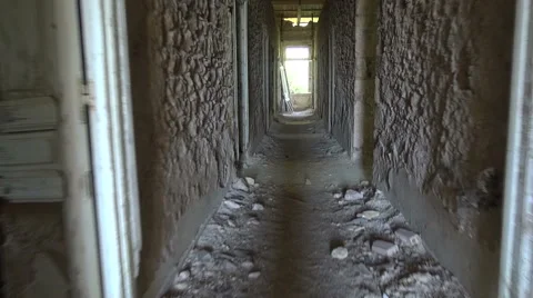 Walking at the Hallway of an Abandoned House 스톡 동영상 62743673