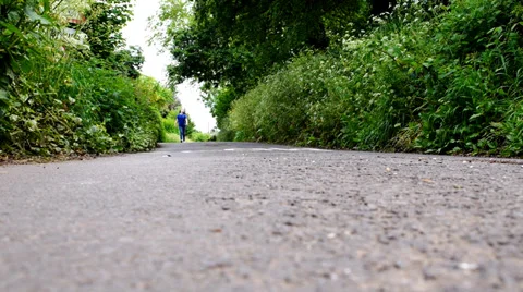 Walking Home 動画素材 39076476