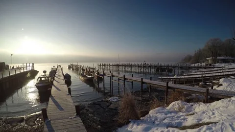 Walking on a landing stage in winter. Stock-Footage 72152108
