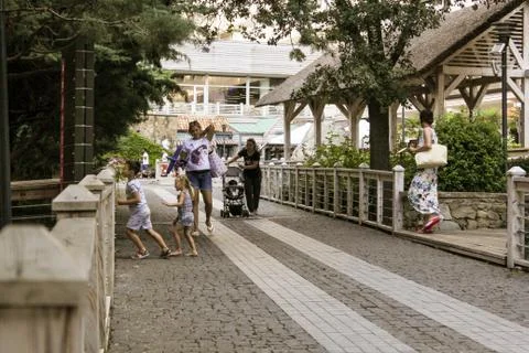 Walking a little monkey. 库存照片